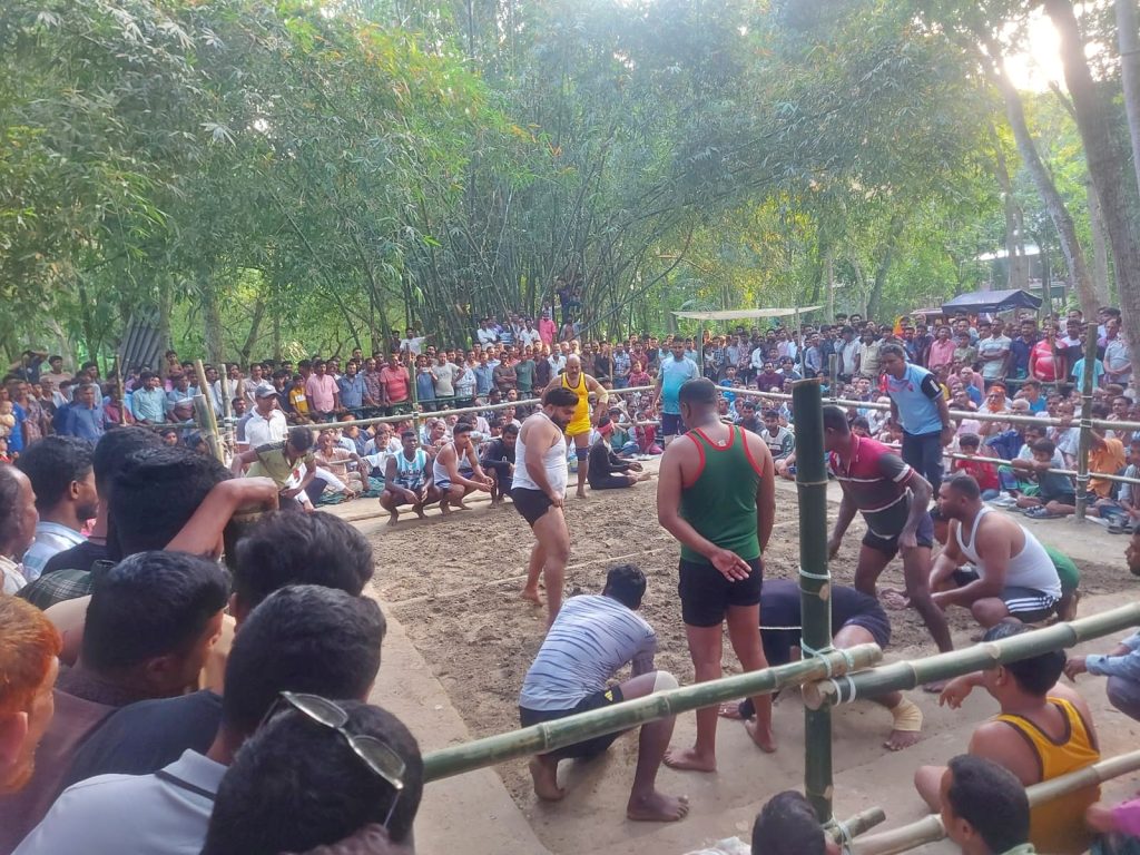 মানিকগঞ্জের হরিরামপুরে জাঁকজমক আয়োজনে হা-ডু-ডু টুর্নামেন্ট অনুষ্ঠিত