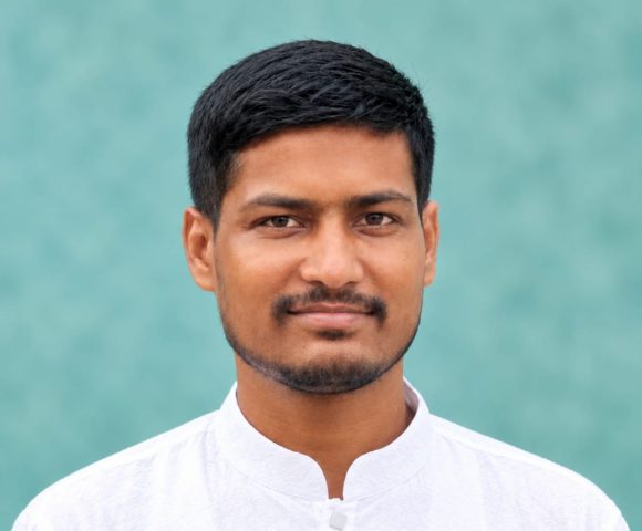 বাঘায় জনসেবায় মিজানুর রহমান সুমন, অসহায় মানুষের পাশে দাঁড়ানোই তাঁর অঙ্গীকার